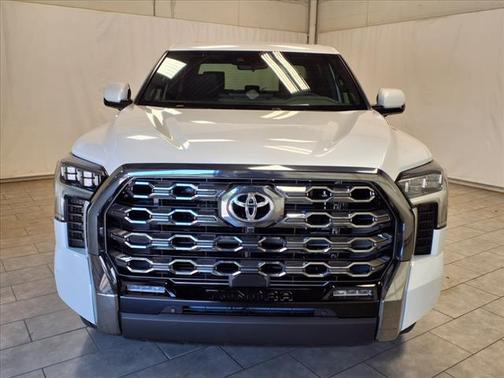 2025 Toyota Tundra Hybrid Platinum