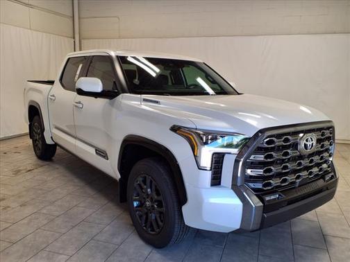2025 Toyota Tundra Hybrid Platinum