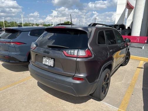 Granite Crystal Metallic Clearcoat 2019 Jeep Cherokee Altitude