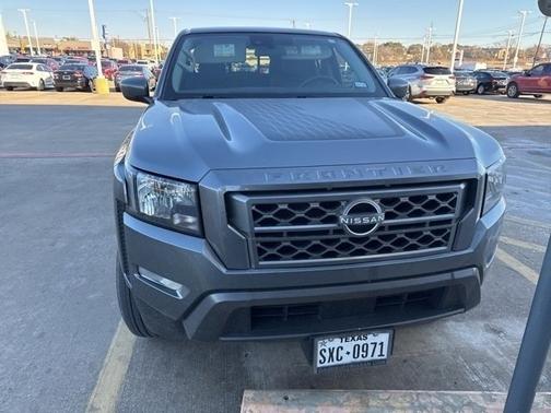 2023 Nissan Frontier SV