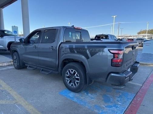 2023 Nissan Frontier SV