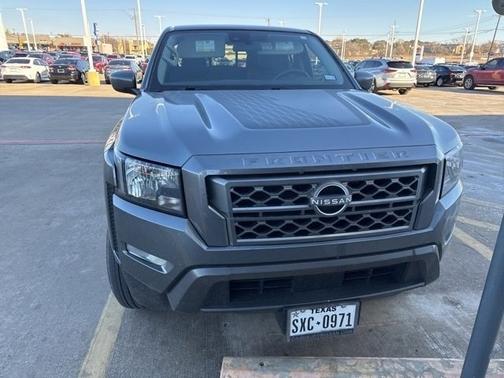 2023 Nissan Frontier SV