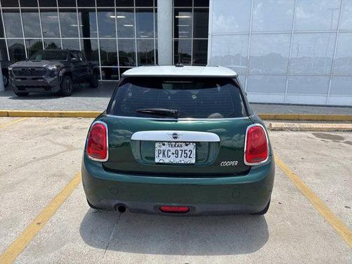 2015 MINI Hardtop Cooper