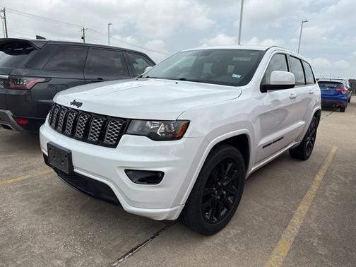 Bright White Clearcoat 2019 Jeep Grand Cherokee Altitude
