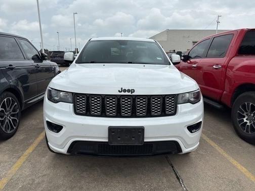 Bright White Clearcoat 2019 Jeep Grand Cherokee Altitude