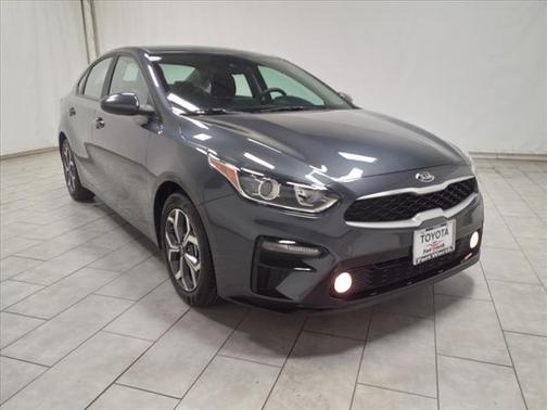 Photo 2 of 26 of 2021 Kia Forte LXS