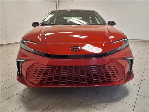 Supersonic Red w/Midnight Black Metallic Roof 2026 Toyota Camry XSE