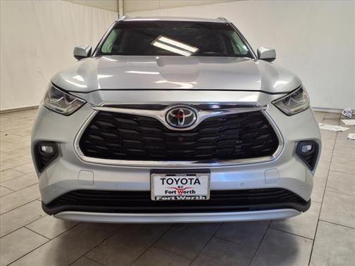 2023 Toyota Highlander Platinum
