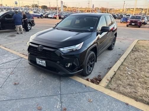 2023 Toyota RAV4 LE