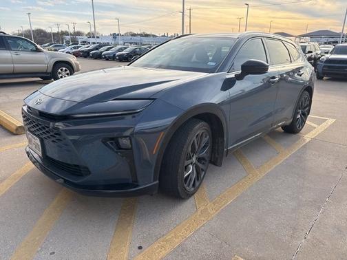 2025 Toyota Crown Signia Limited