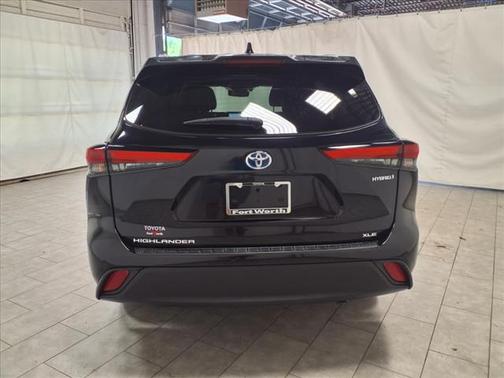 2023 Toyota Highlander Hybrid XLE