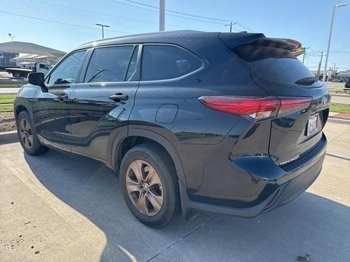 2023 Toyota Highlander Hybrid XLE