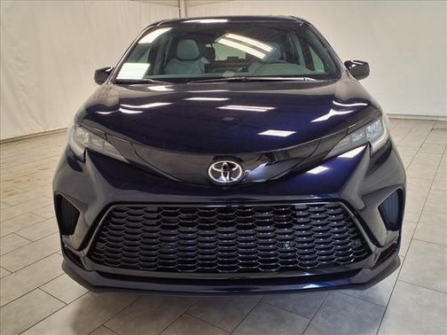 2026 Toyota Sienna XSE 7 Passenger