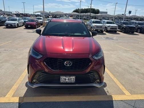 Ruby Flare Pearl 2023 Toyota Highlander XSE
