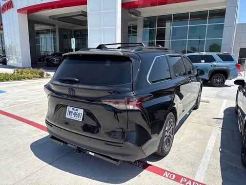 Midnight Black Metallic 2024 Toyota Sienna Woodland Edition
