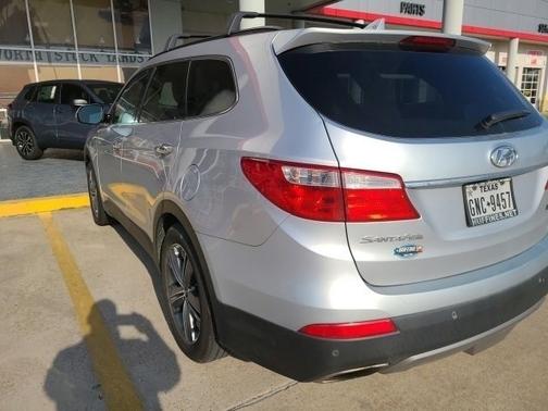 2016 Hyundai SANTA FE SE