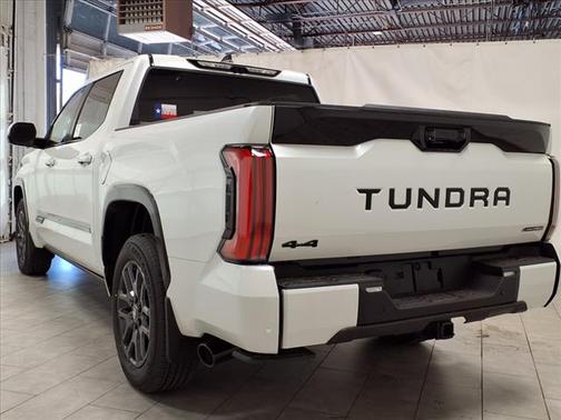 2025 Toyota Tundra Hybrid Platinum