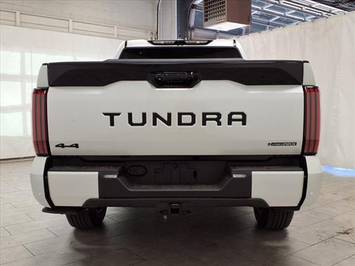2025 Toyota Tundra Hybrid Platinum
