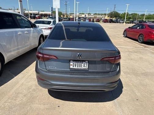 Platinum Gray Metallic 2024 Volkswagen Jetta 1.5T SE