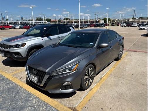 Gun Metallic 2022 Nissan Altima 2.5 SV