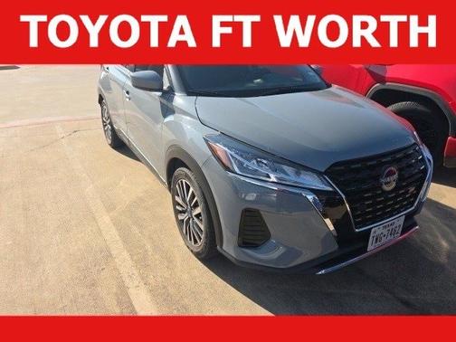 2022 Nissan Kicks SV