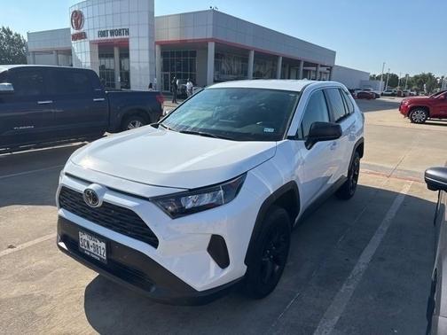 2022 Toyota RAV4 LE