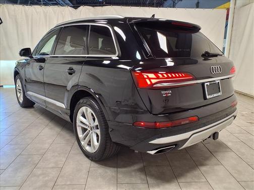 2025 Audi Q7 55 Premium Plus
