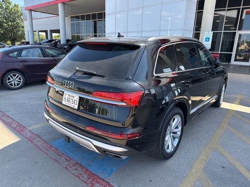 2025 Audi Q7 55 Premium Plus