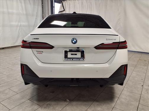 2026 BMW 550e xDrive