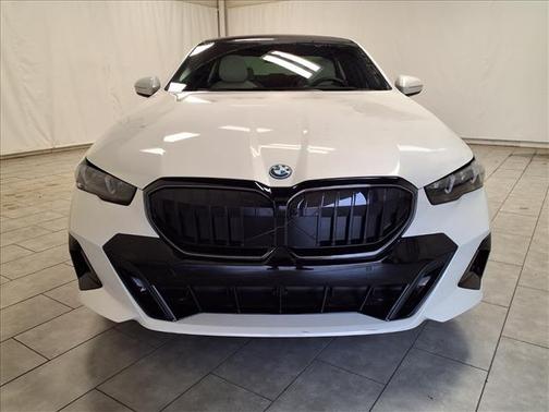 2026 BMW 550e xDrive