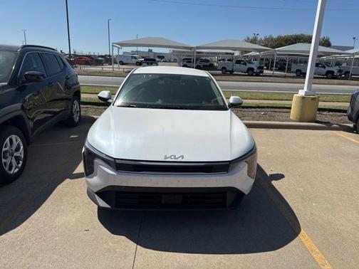 Snow White Pearl 2025 Kia K4 LXS