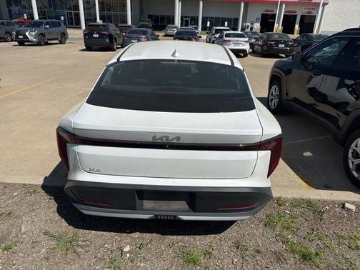 Snow White Pearl 2025 Kia K4 LXS