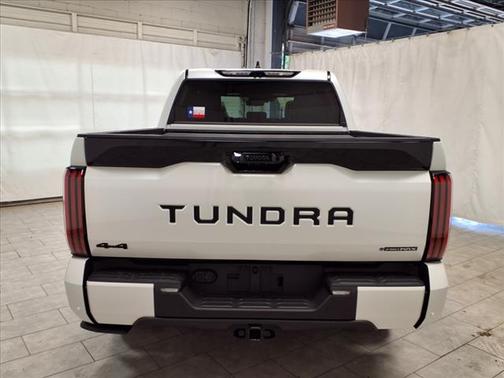2025 Toyota Tundra Hybrid Platinum