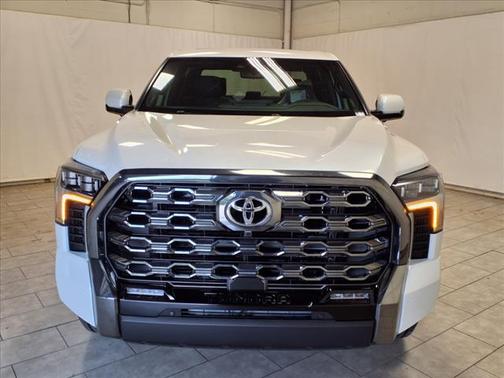 2025 Toyota Tundra Hybrid Platinum