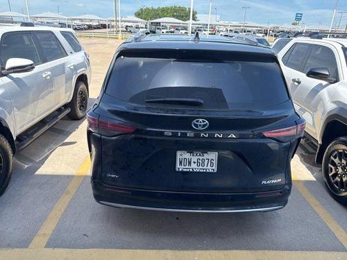 2025 Toyota Sienna Platinum 7 Passenger