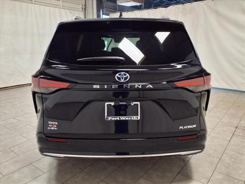2025 Toyota Sienna Platinum 7 Passenger