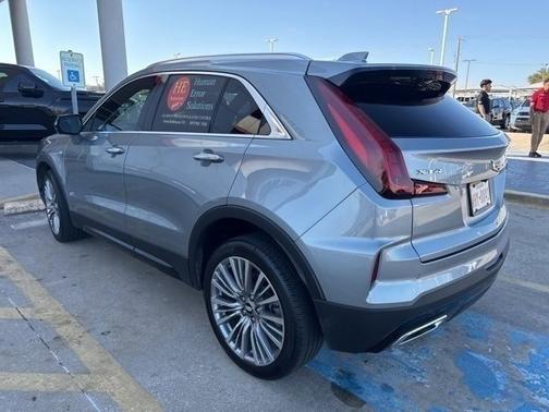 2024 Cadillac XT4 Premium Luxury