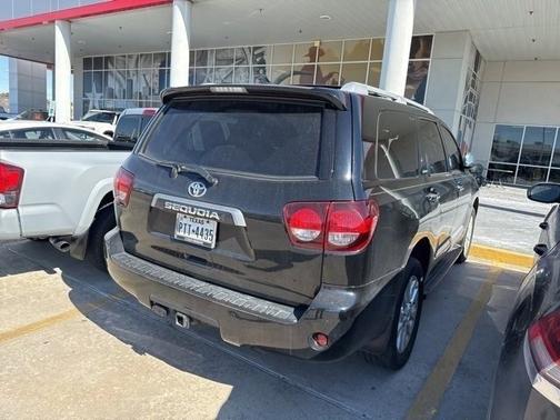 2021 Toyota Sequoia Platinum