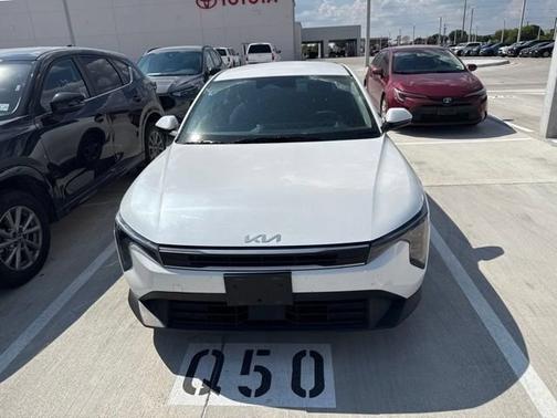 Snow White Pearl 2025 Kia K4 LXS