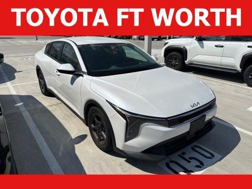 Snow White Pearl 2025 Kia K4 LXS