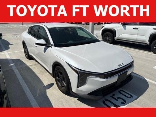 Snow White Pearl 2025 Kia K4 LXS
