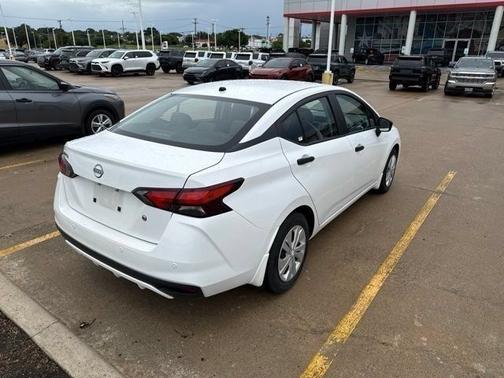 Fresh Powder 2024 Nissan Versa 1.6 S