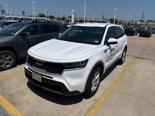 2022 Kia Sorento LX