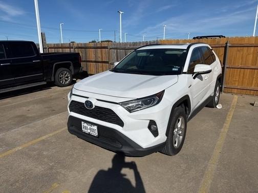 2021 Toyota RAV4 Hybrid XLE