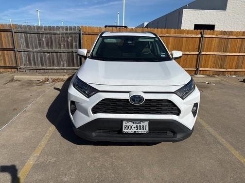 2021 Toyota RAV4 Hybrid XLE