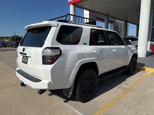 Ice 2023 Toyota 4Runner SR5 Premium