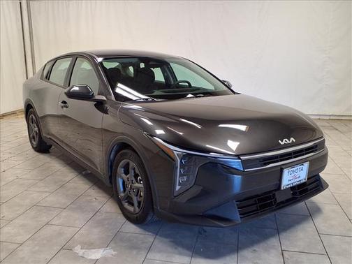 Interstellar Gray 2025 Kia K4 LXS