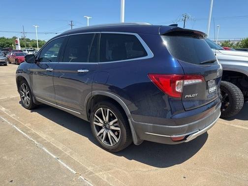 Obsidian Blue Pearl 2022 Honda Pilot Touring 8-Passenger
