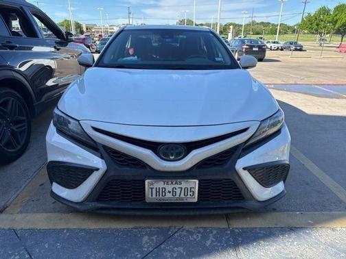 Ice Cap 2023 Toyota Camry SE