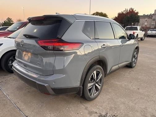 2024 Nissan Rogue SL